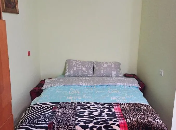 Apartamento кульпарківська 128,економ